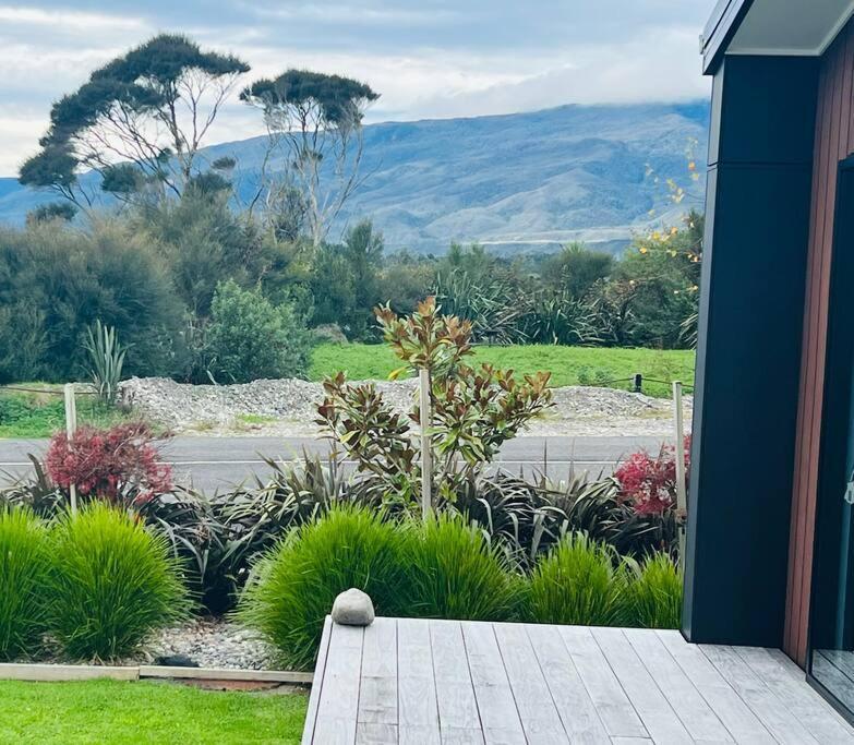 Miss Eastons Whare Villa Westport Exteriör bild
