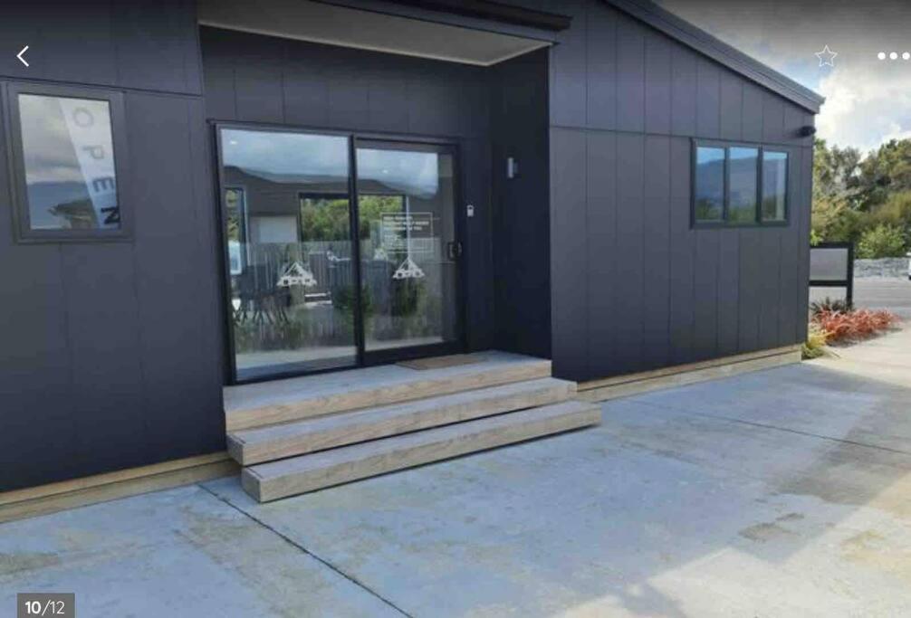 Miss Eastons Whare Villa Westport Exteriör bild