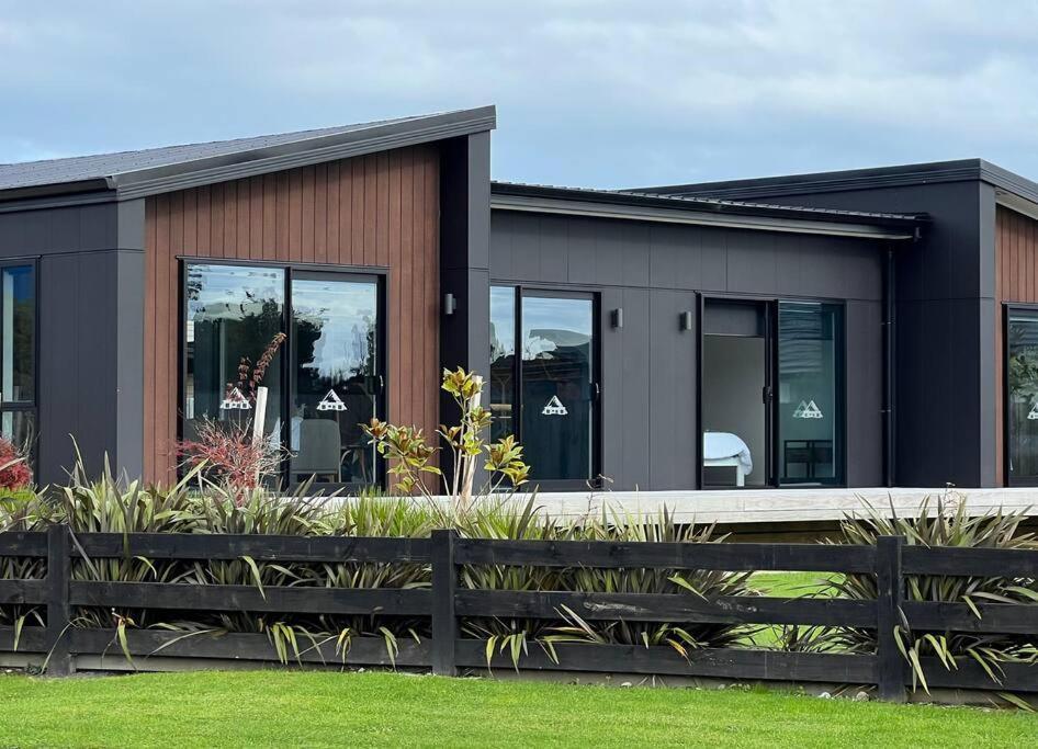 Miss Eastons Whare Villa Westport Exteriör bild